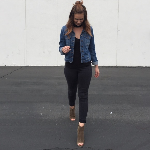 Olive suede open toe booties - Picture 2 of 3